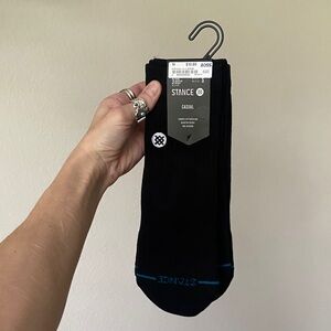🌼 NWT Stance Black Casual Socks size small